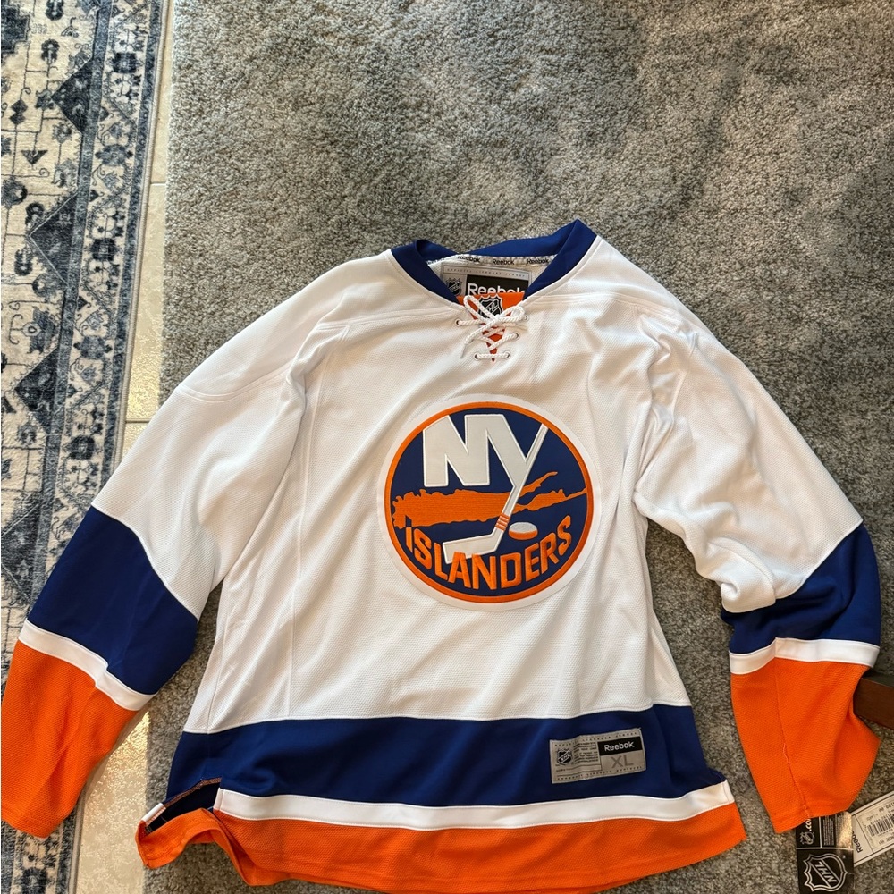 Reebok White and Blue Islanders Jersey